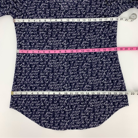 Cabi Te Amo Blouse # 5336, 'Love' Printed Long Sleeve V-neck Navy Blouse, Small - Picture 14 of 16